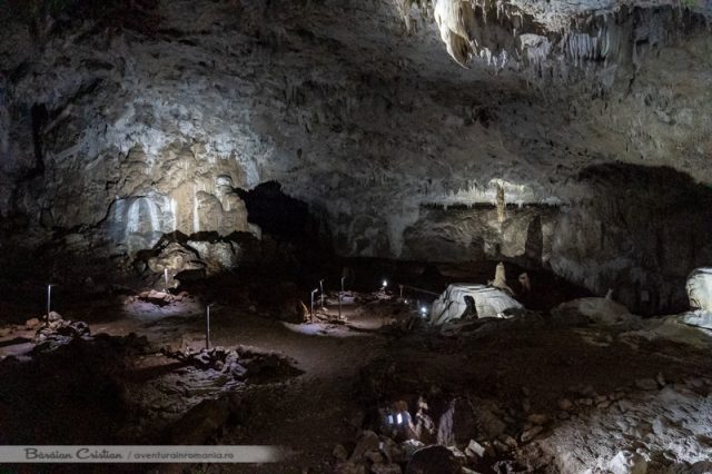 Peștera Meziad